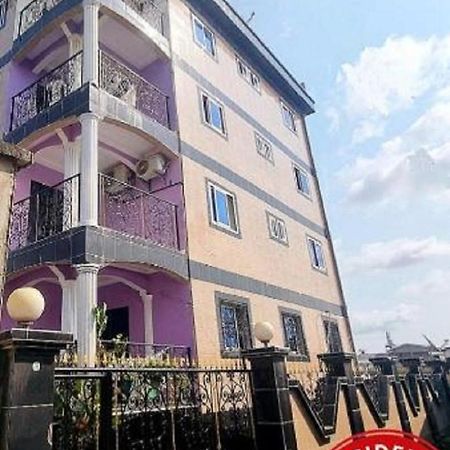 Residence Sighaka - Studio Meuble Vip Avec Wifi, Gardien, Parking Douala Exterior foto